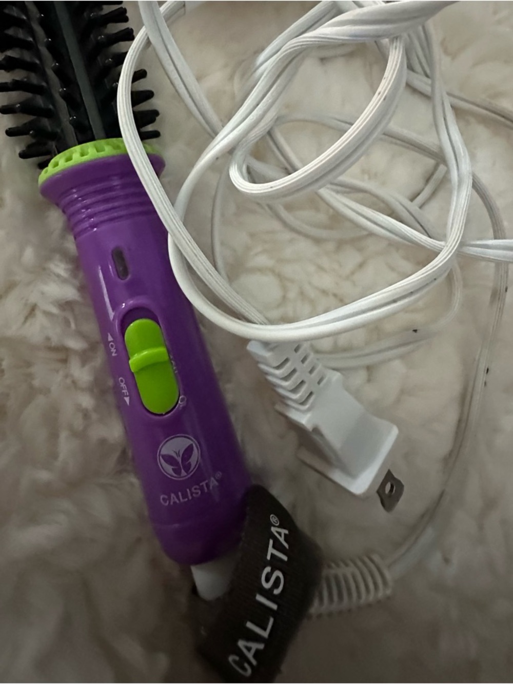 ๐ฆ Calista Go Go Mini Styling Brush - Women Hair Styling - Picture 2 of 10